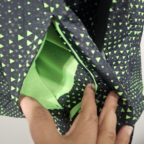 Gymshark Sport Windbreaker Jacket Men's Size Medium Fluo Lime Green Black A2A7I - Picture 5 of 9